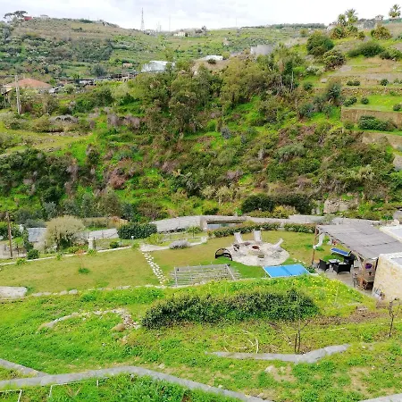 3 Bedrooms House With Sea View Furnished Garden And Wifi At 別荘 *