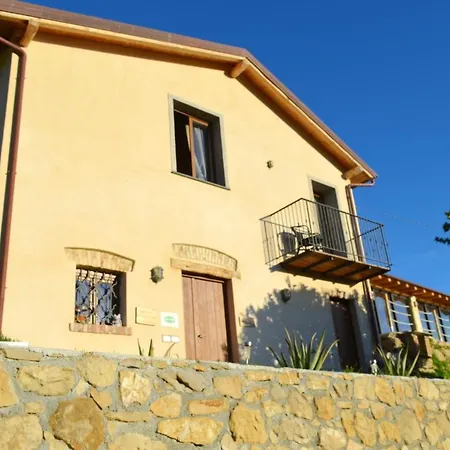 3 Bedrooms House With Sea View Furnished Garden And Wifi At ボルディゲーラ